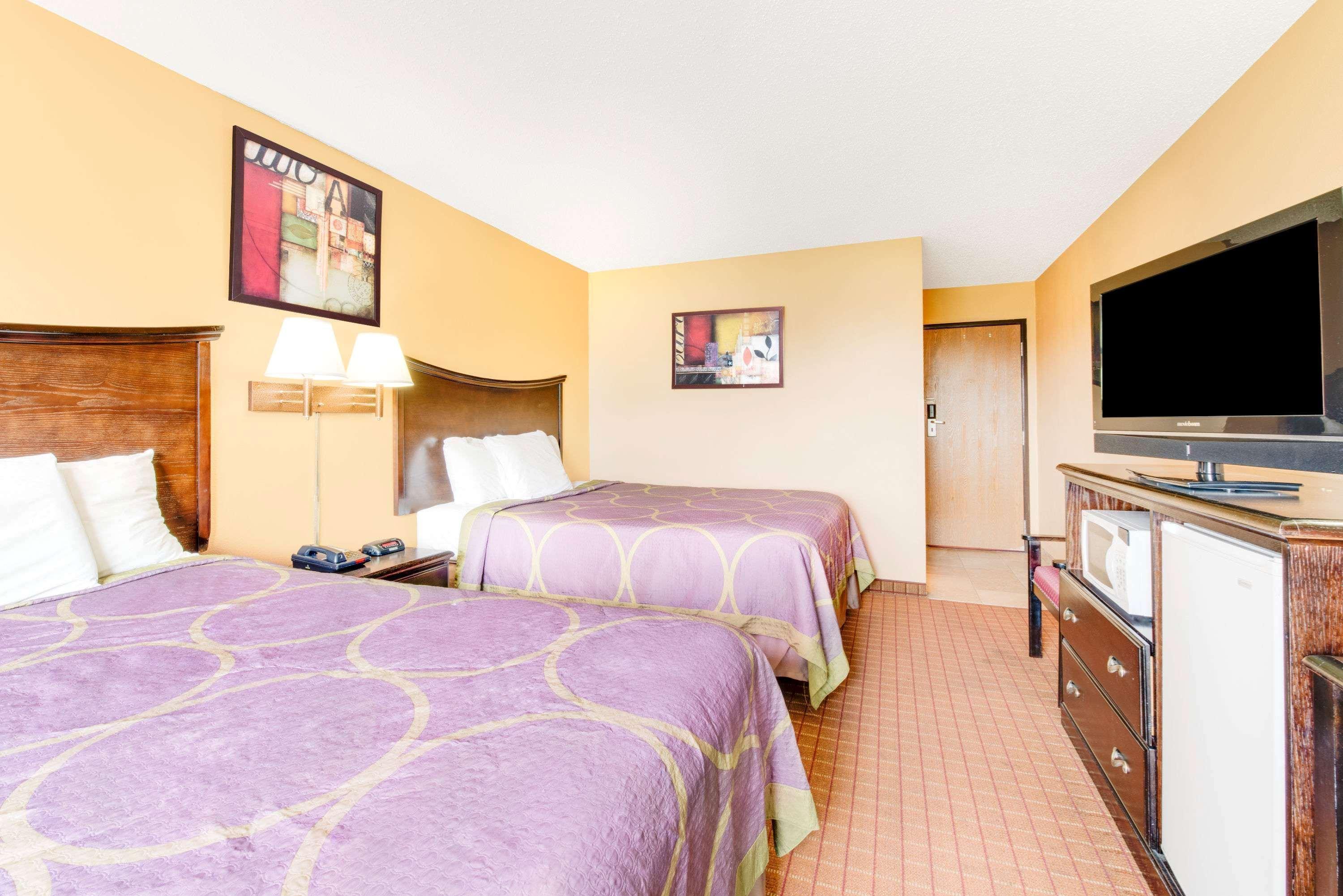 Super 8 By Wyndham Kutztown/Allentown Area Exterior photo