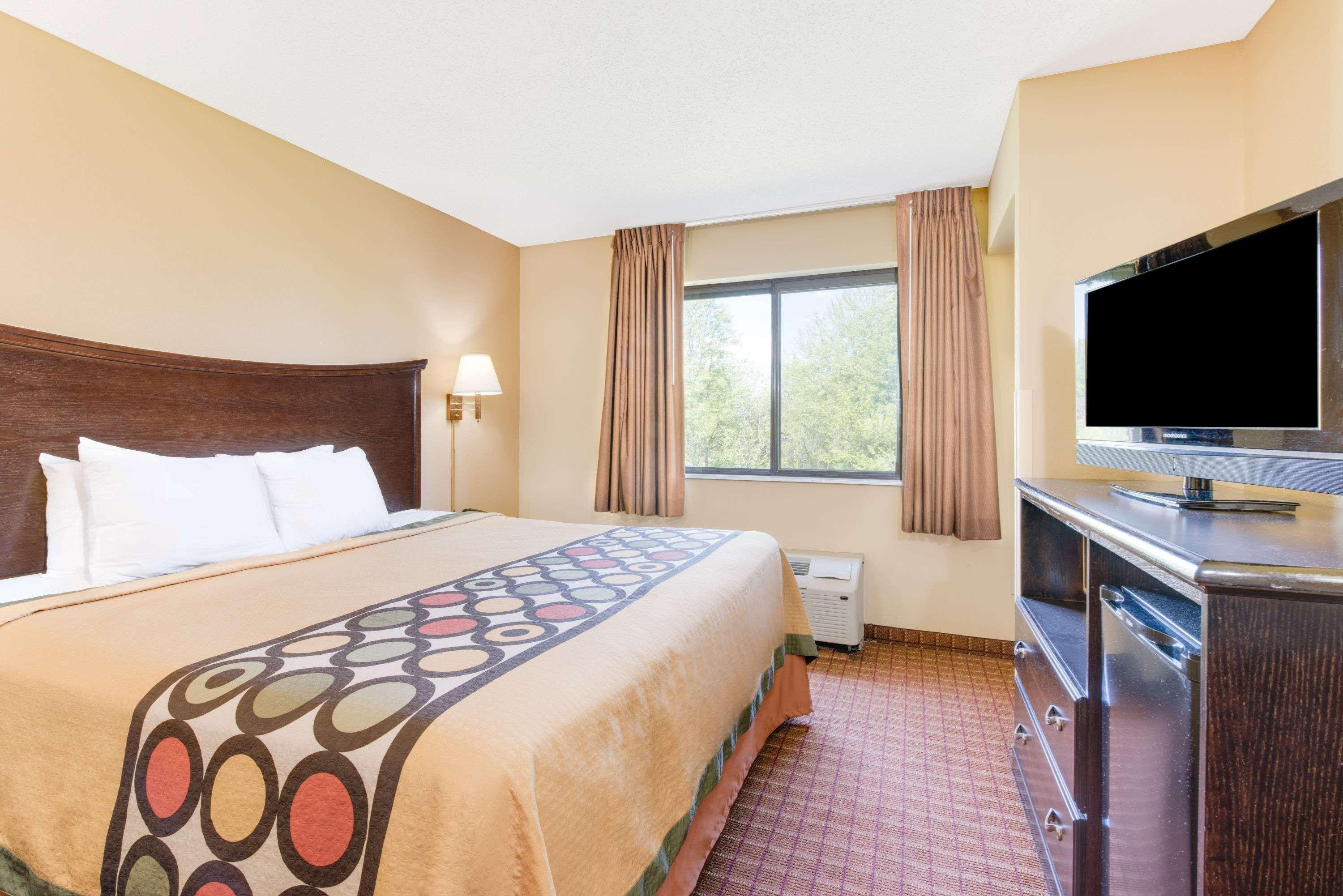 Super 8 By Wyndham Kutztown/Allentown Area Exterior photo