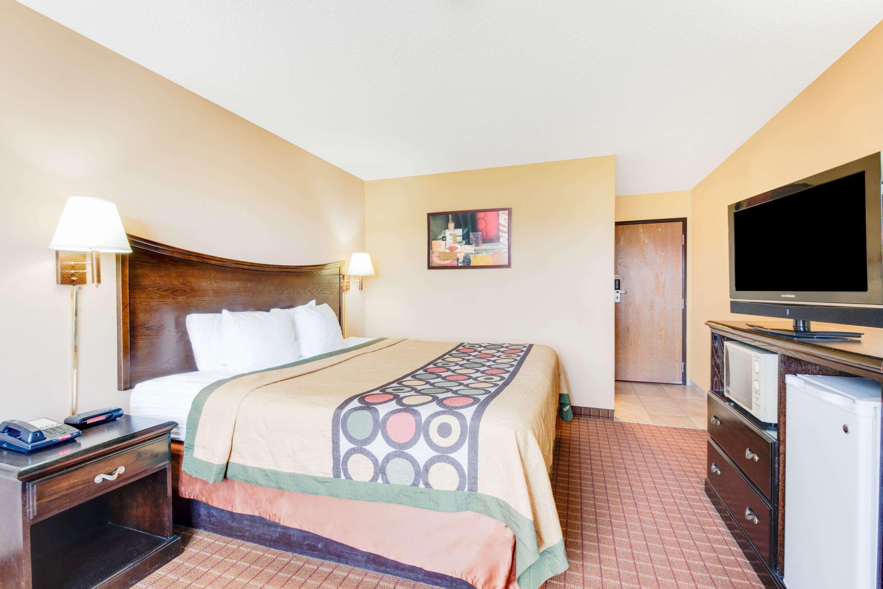 Super 8 By Wyndham Kutztown/Allentown Area Exterior photo
