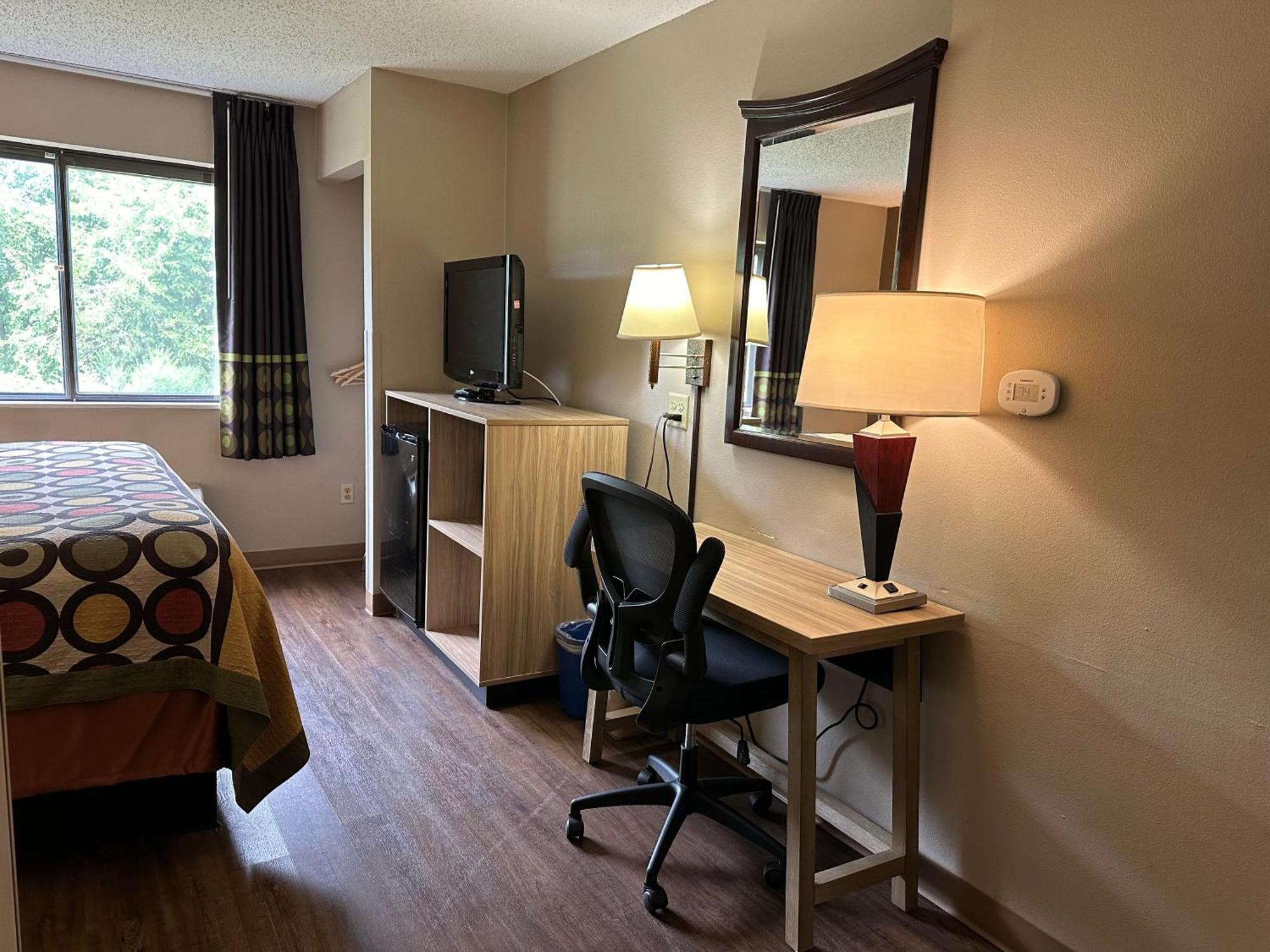 Super 8 By Wyndham Kutztown/Allentown Area Exterior photo