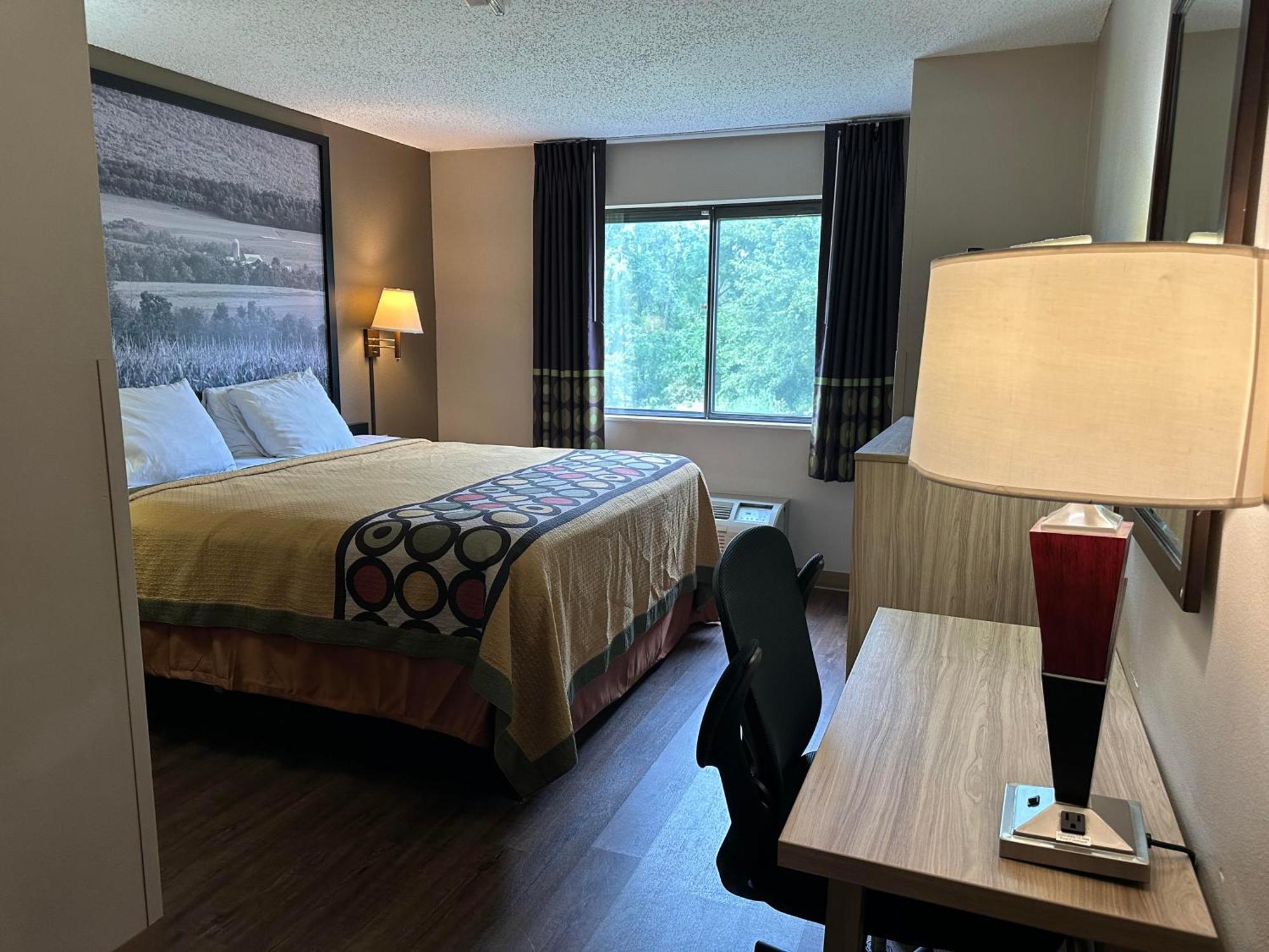 Super 8 By Wyndham Kutztown/Allentown Area Exterior photo